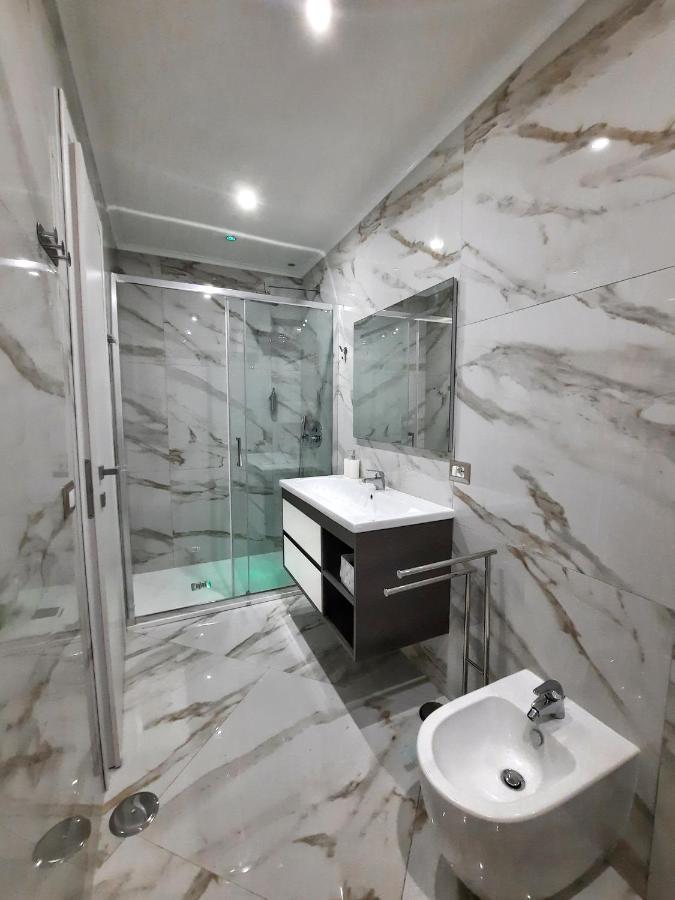 Re Ferdinando Apartment Naples Luaran gambar