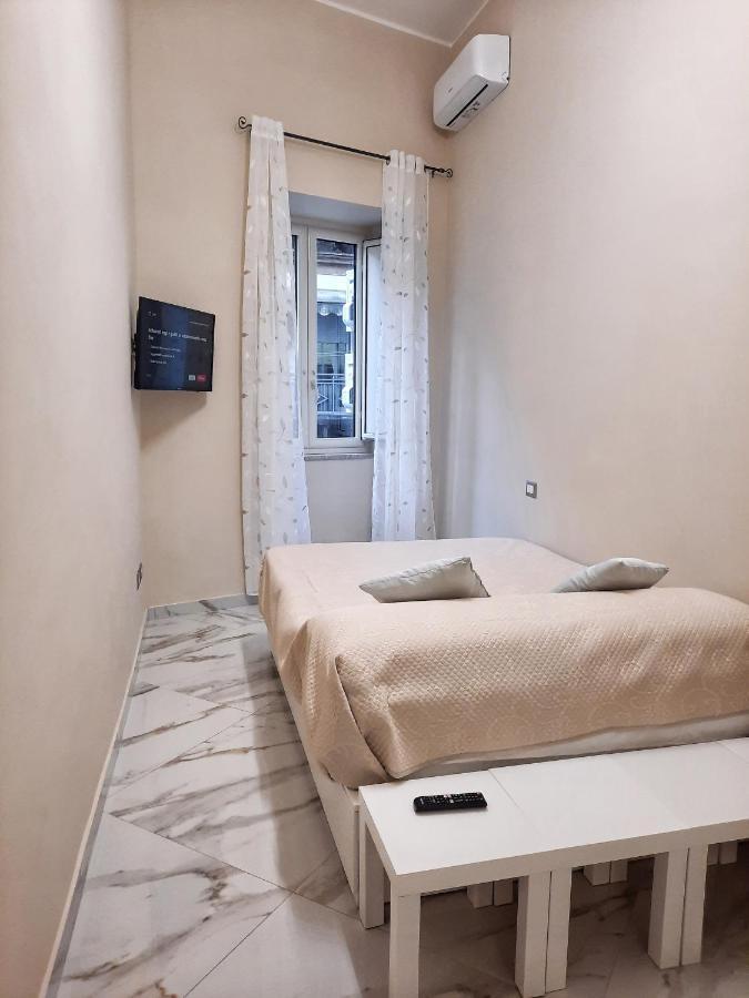 Re Ferdinando Apartment Naples Luaran gambar