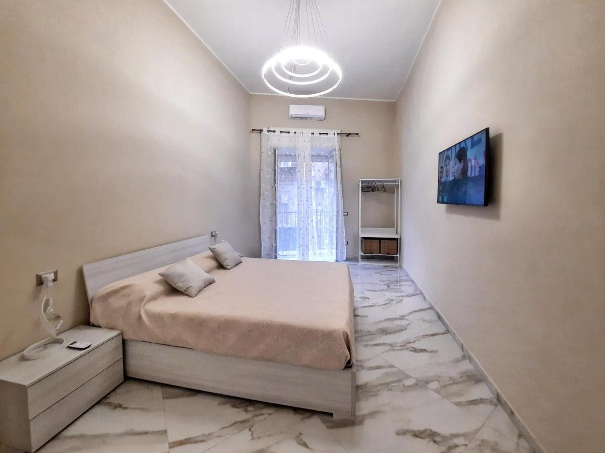 Re Ferdinando Apartment Naples Luaran gambar