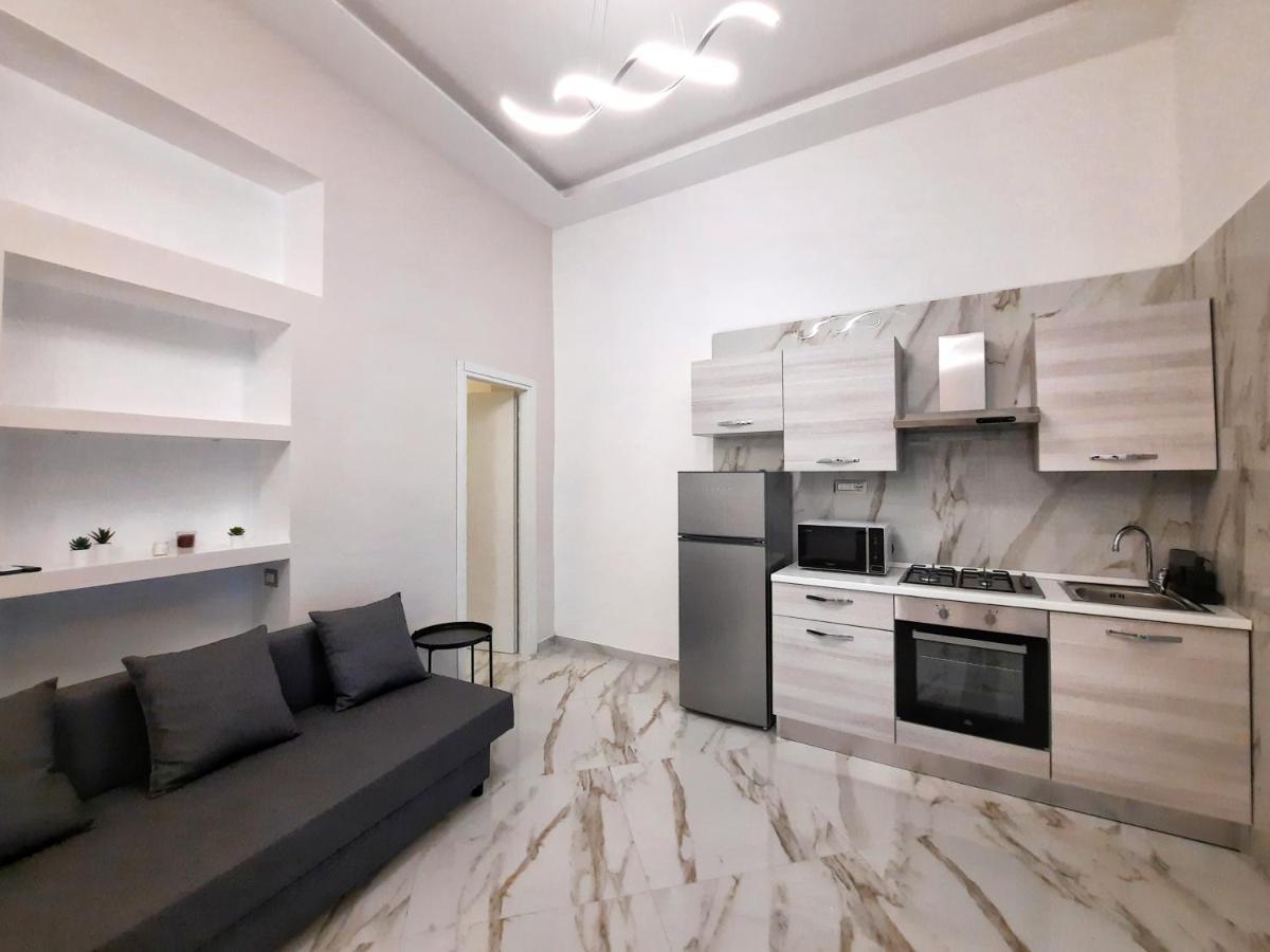 Re Ferdinando Apartment Naples Luaran gambar